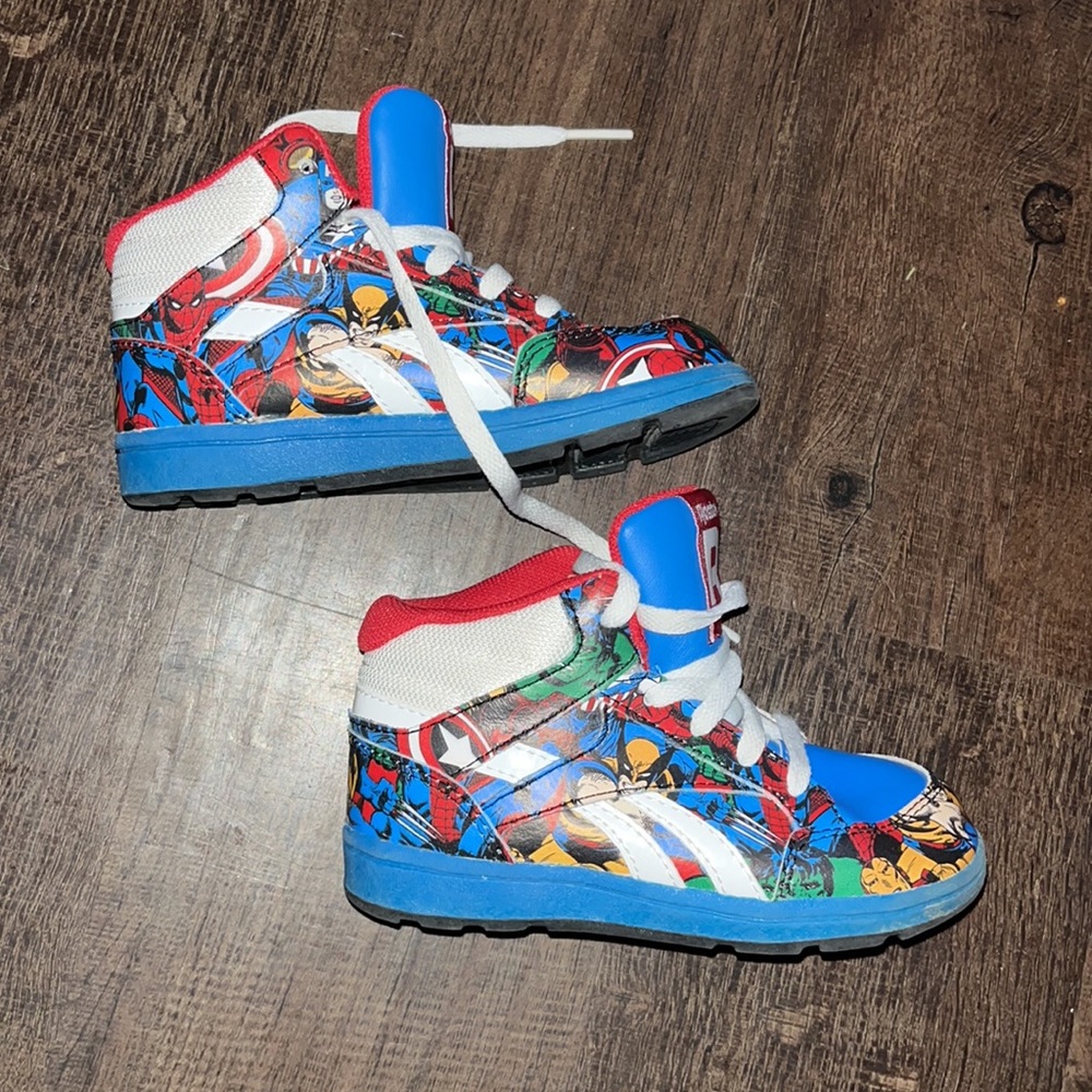 Reebok Marvel high tops kids size 8